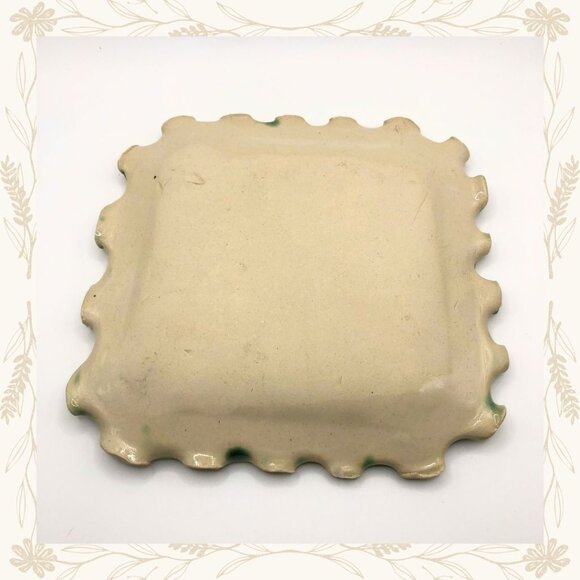 Handcrafted Ceramic Leaf Imprint Tray - Unsigned - Picture 2 of 2